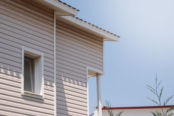 Vinyl Siding Hole Repair in Yonkers